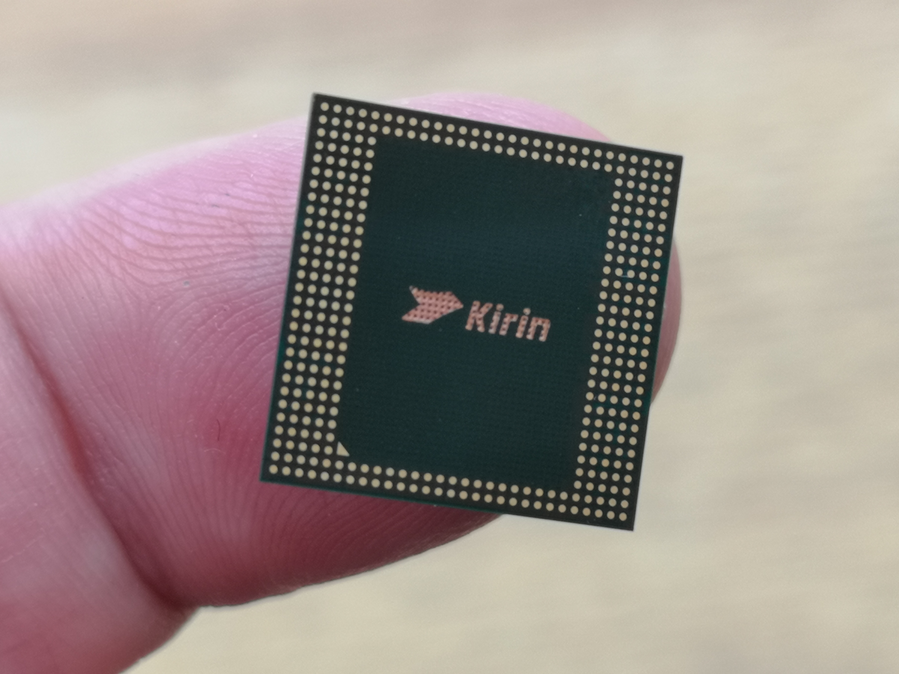 Процессор хуавей. Huawei Kirin. Процессор Kirin. Kirin 980 трафарет