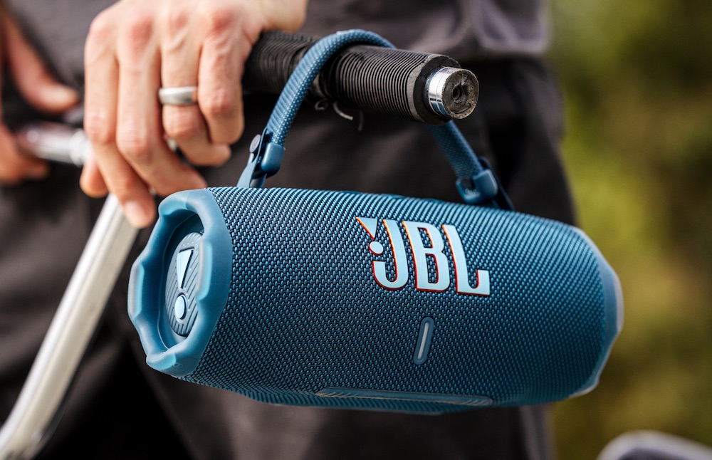 ©JBL | Charge 6